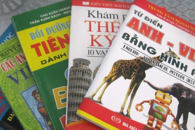 Sách lậu vào trường học